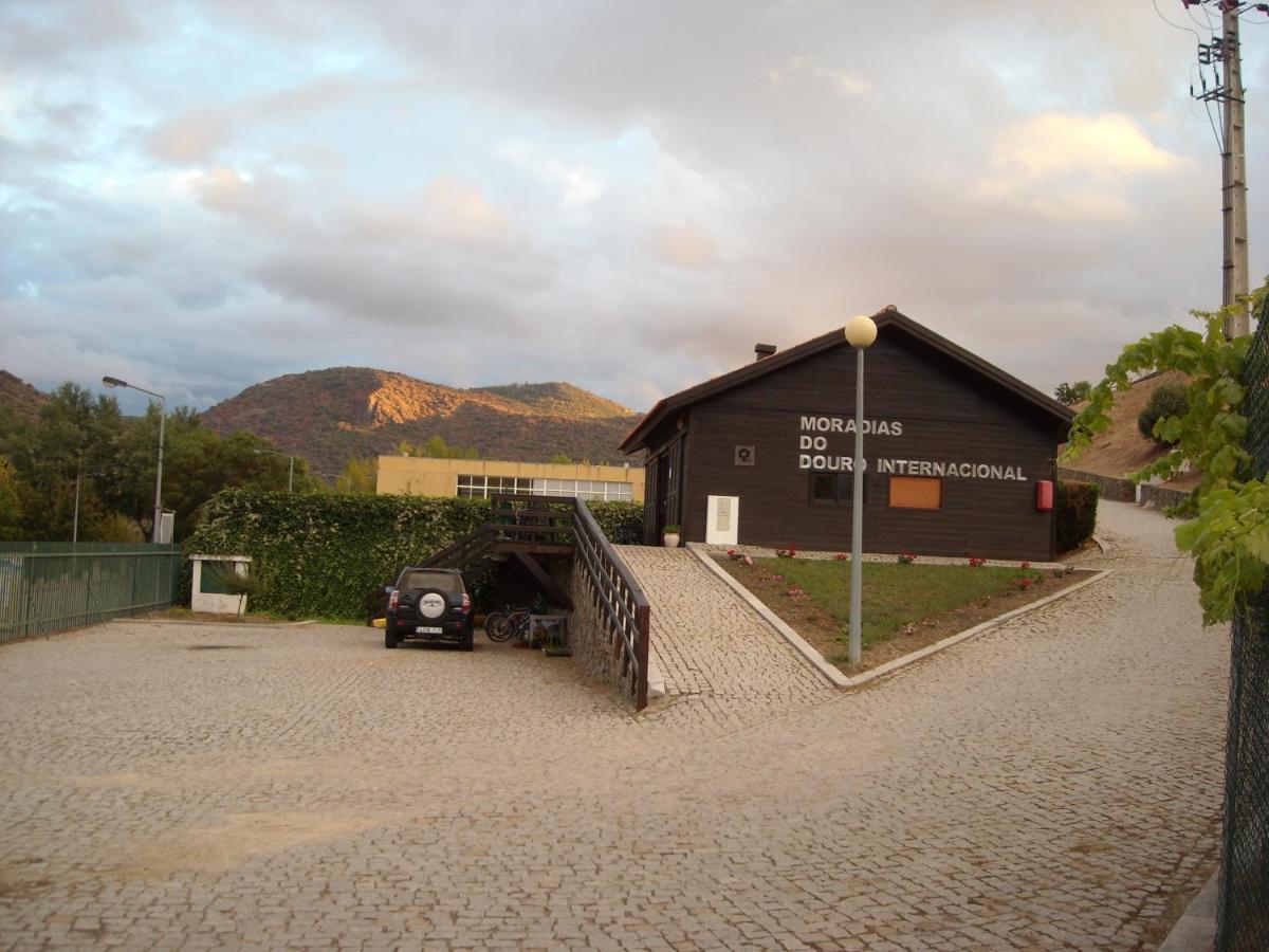 프라익소데에스파다아신타 Moradias Do Douro Internacional 빌라 외부 사진